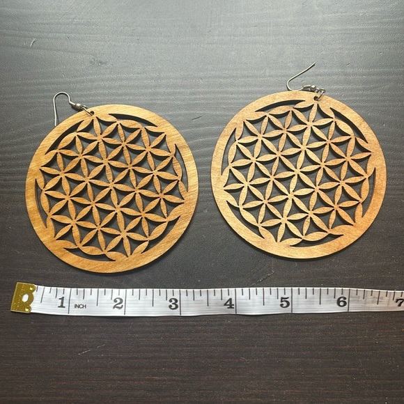 Wooden Flower of Life earrings 🌸 - Picture 2 of 3